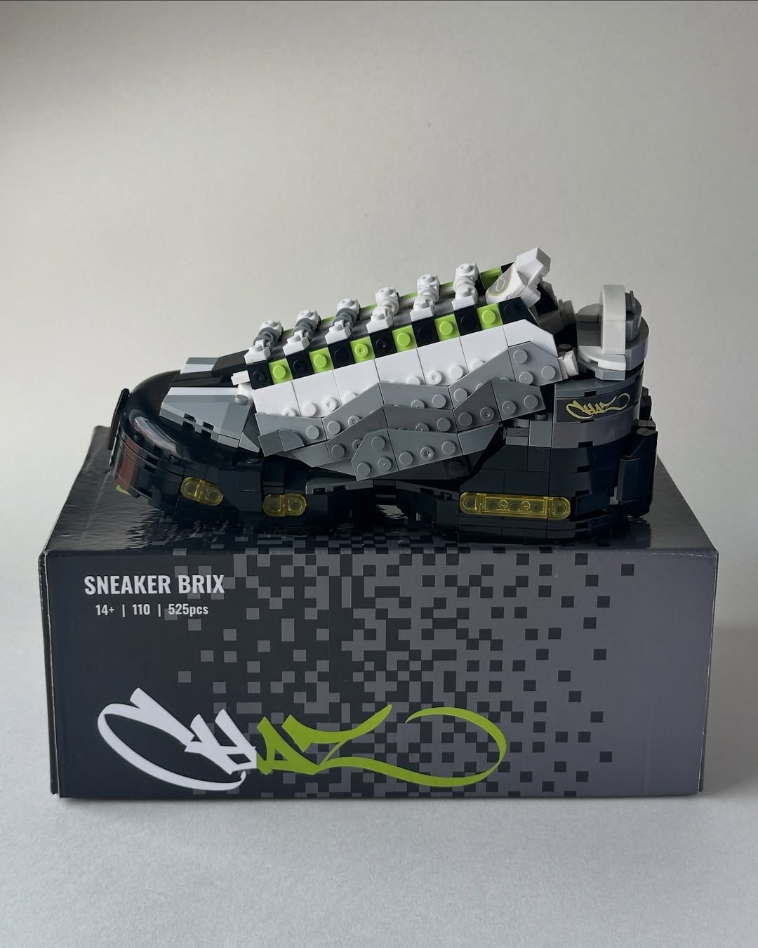 Sneaker Brix 001 packaging